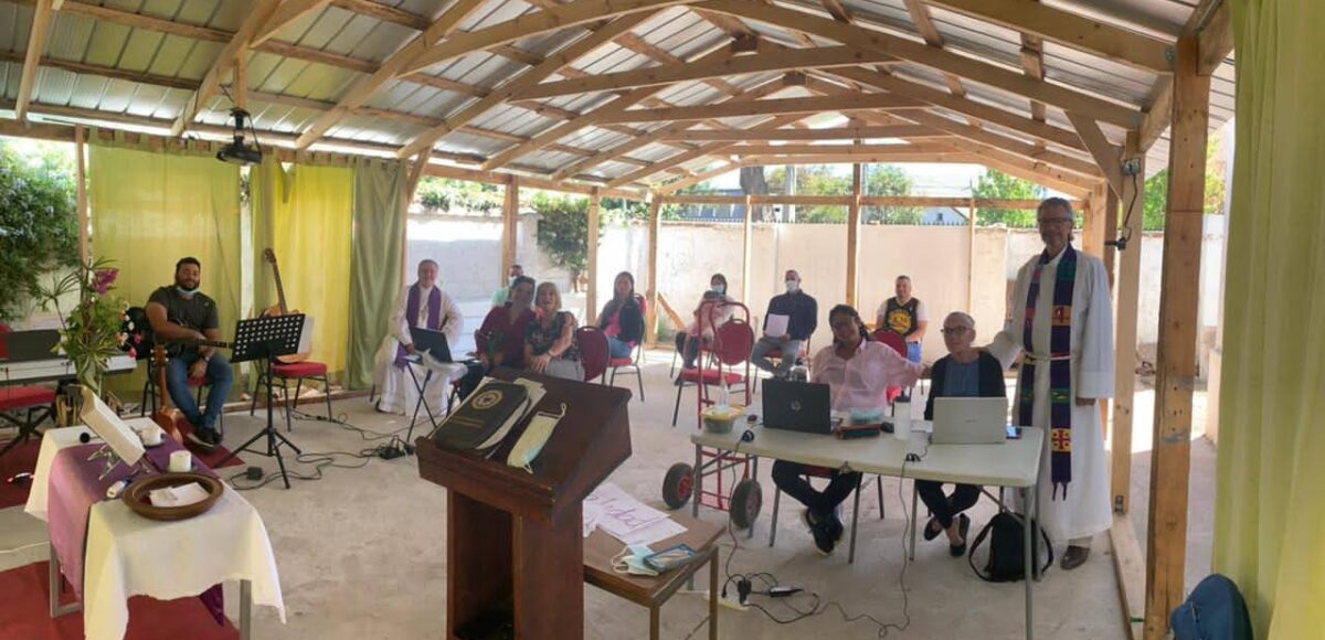 Uno de los servicios celebrados en la nueva capilla